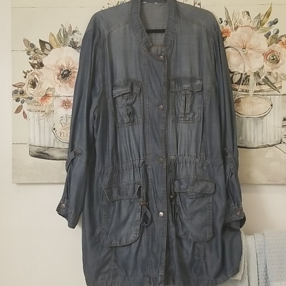 26/28W 3-4X Lite Denim Cargo Utility Lite Jacket - Picture 6 of 9